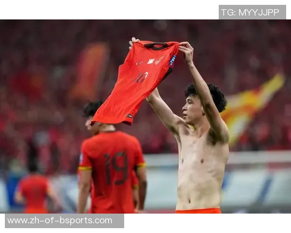 国足球星太太的时尚之路与家庭背后的默默付出揭秘 国足球星太太的时尚之路与家庭背后的默默付出揭秘